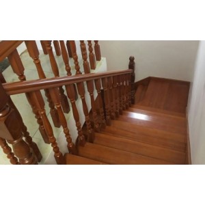 (水半湾·小院)鸿基楼梯欧洲红榉木G01